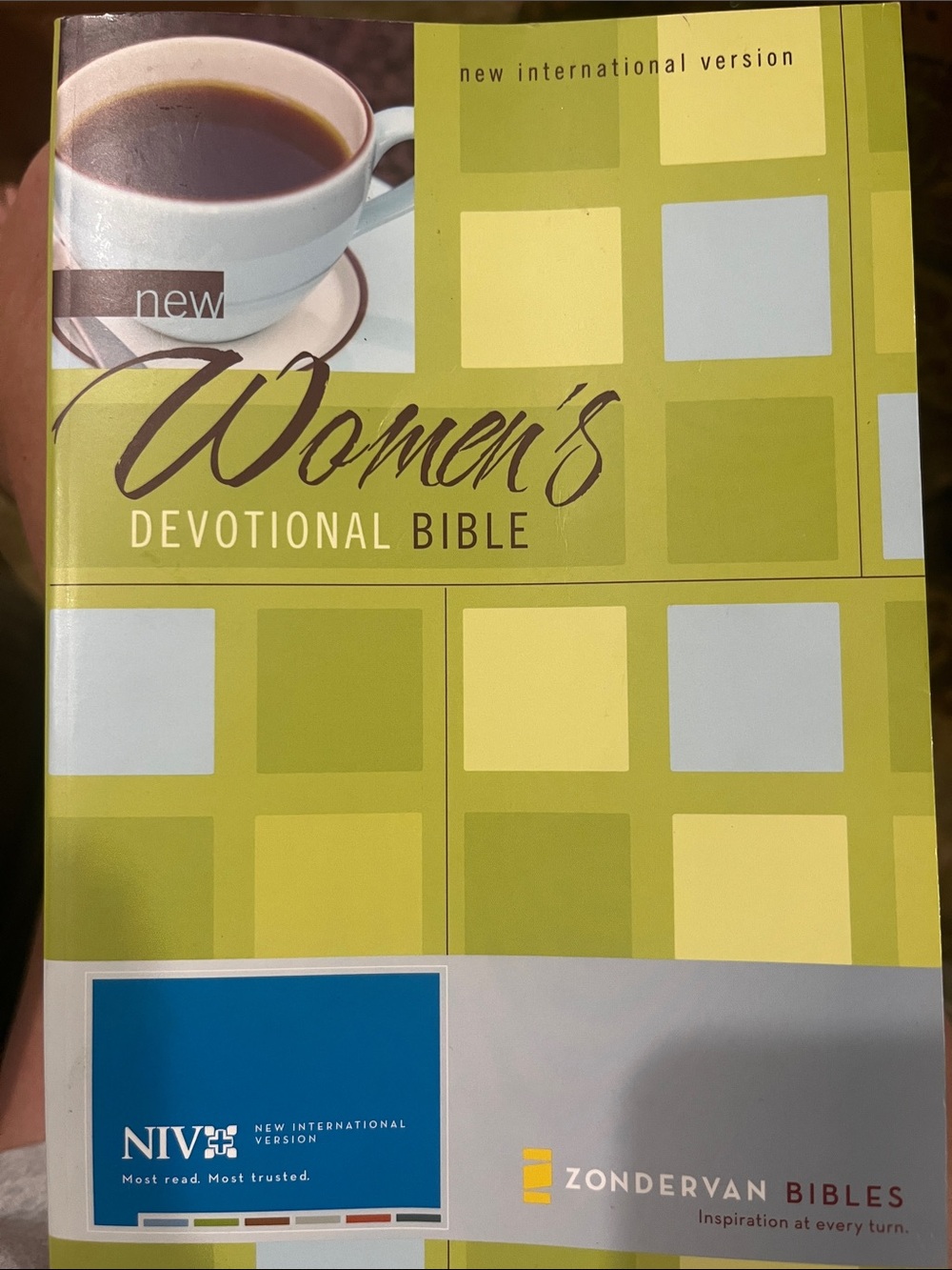 NIV New Women’s Devotional Bible Zondervan